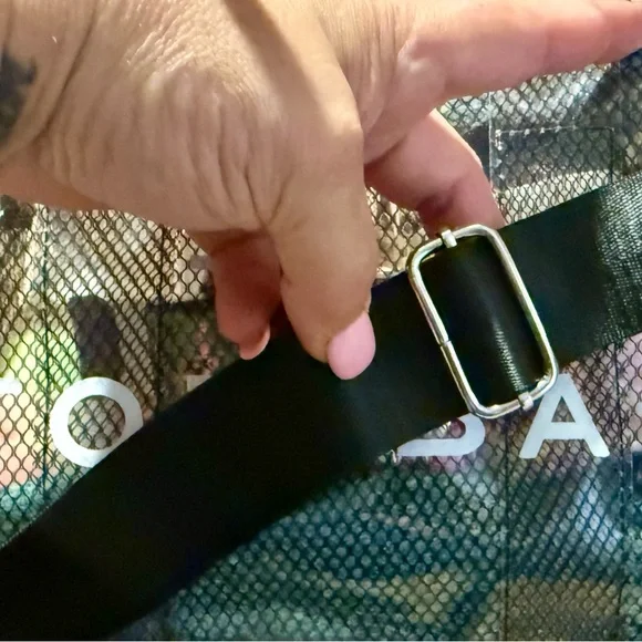 Zenana Clear Shimmer Plastic Stadium Approved Tote Bag Loaded Designer Goodies - Picture 6 of 16